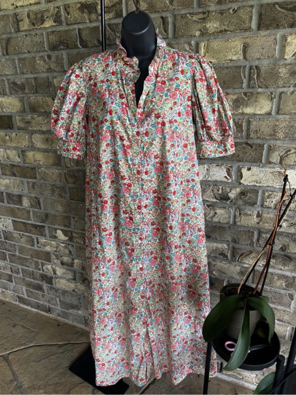 HYACINTH HOUSE
Red Floral Ruffle Collar Louisa
Maxi Dress Size L - Picture 5 of 13